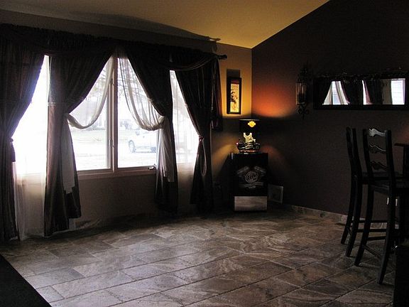 5th image of 3412 Avondale Ln