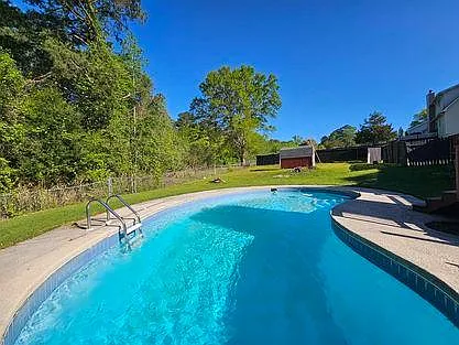 but seriously... look at this back yard....