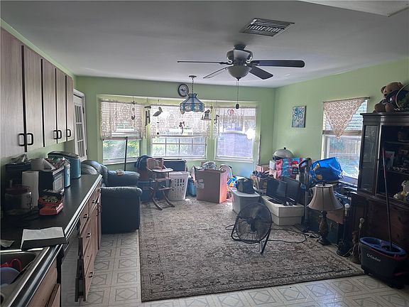 3rd image of 630 15th Ave
