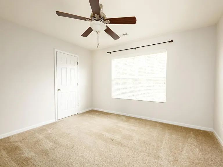 5203 Helsley Ct — Photo 10