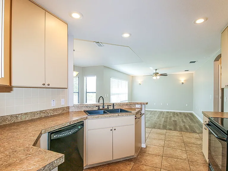 13114 Scottville St — Photo 8