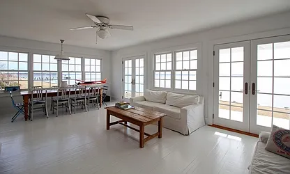 Shelter Island Beach Cottage on Peconic Bay — Photo 4