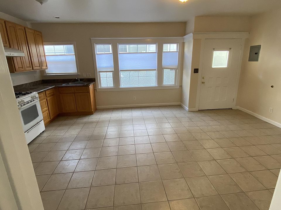 1st image of 514-518 W Macarthur Blvd #16048458