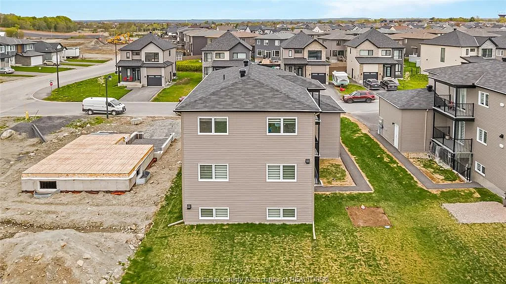 3 bed, $2,250 — Photo 3