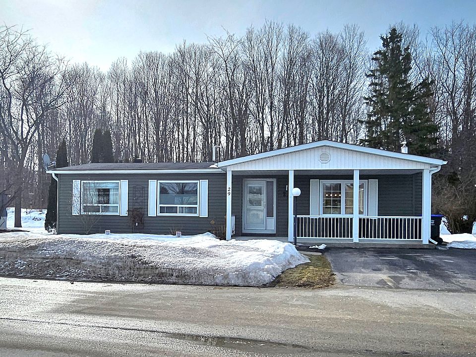1st image of 29 Corner Brook Trl