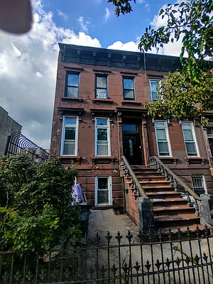 Sold by Grand Town Listings | media 2