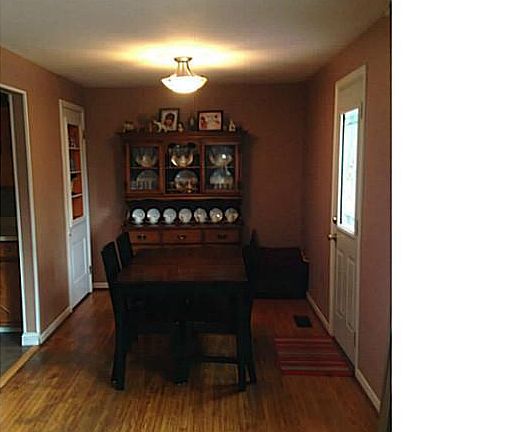 5th image of 105 Westwood Dr