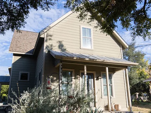 809 Josephine St, New Braunfels, TX 78130