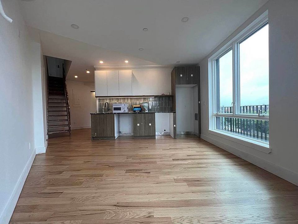 1st image of 263 S 4th St #602A