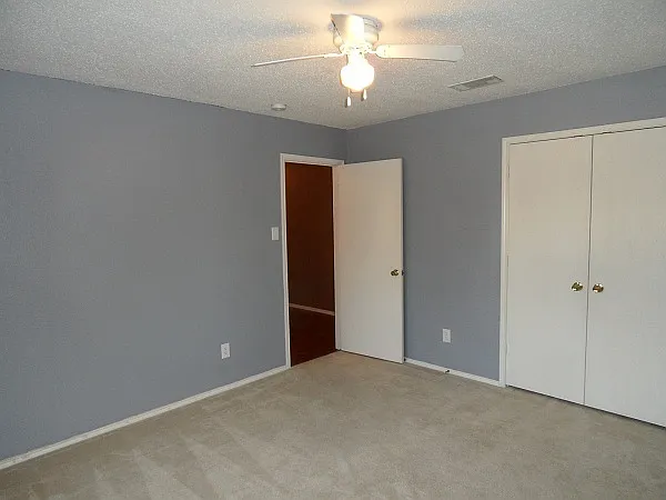 5225 Newcastle Ln — Photo 6