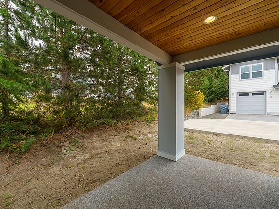 4th image of 51 Waterford Ct