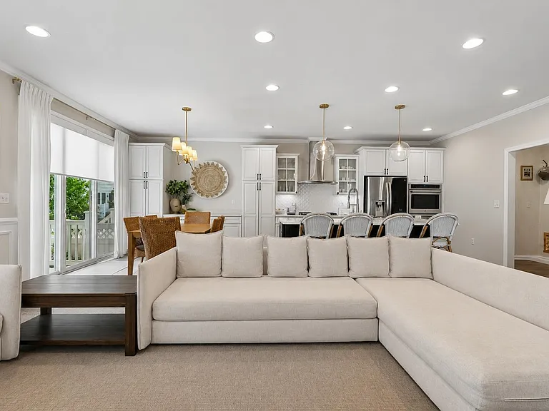 12 Eckert Dr — Photo 3