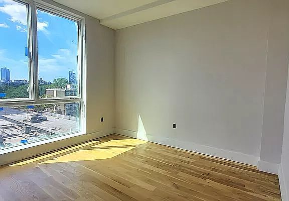 2nd image of 415 Manhattan Ave #5C