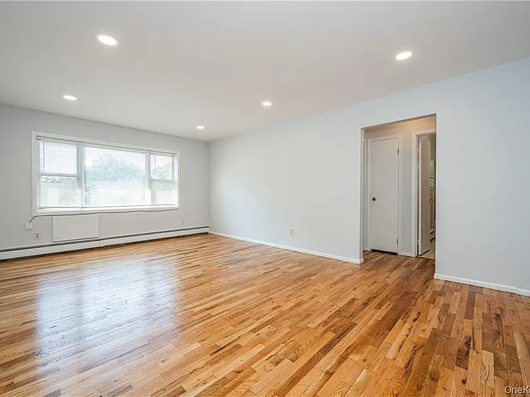 111 Kensington Rd #8 — Photo 3