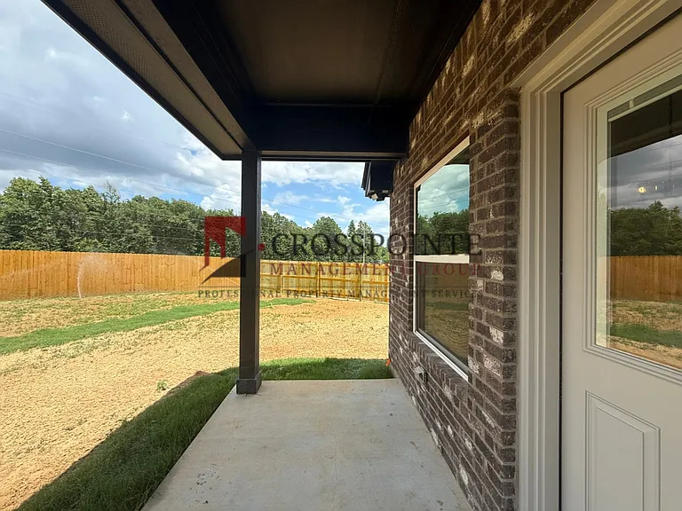 17434 Crossing Cir — Photo 20