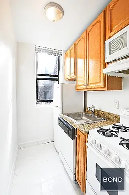 Rented by Bond New York | media 11
