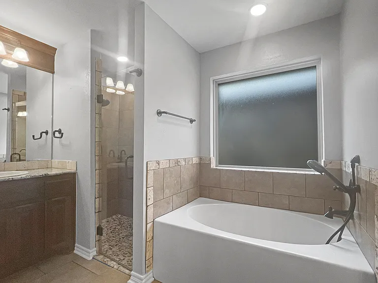903 SW 78th St — Photo 17
