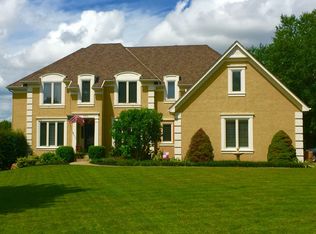 2807 Wedgewood Rd, Des Moines, IA 50317