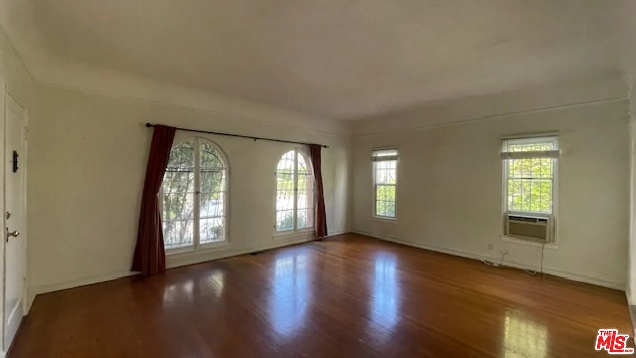 1 bed, 1.0 bath, 890 sqft, $2,800 — Photo 4