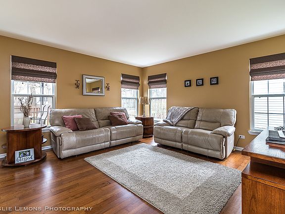4th image of 2220 Cheshire Dr