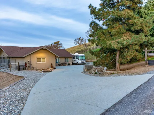 30101 Horsethief Dr, Tehachapi, CA 93561