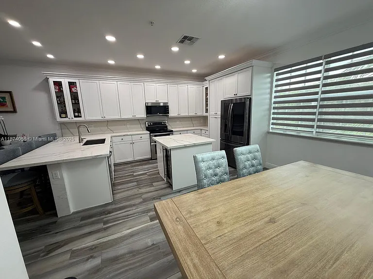 2863 SW 120th Ter #1 — Photo 5
