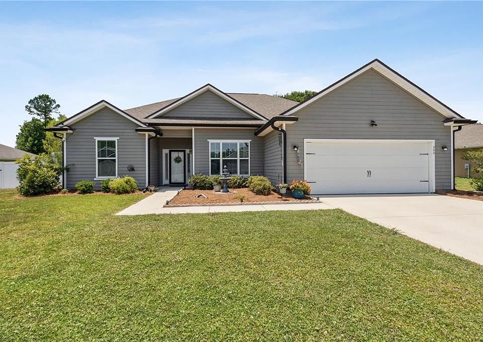 1st image of 200 Sugar Maple Way