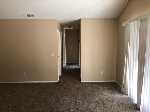 5th image of 1510 Silver Creek Cir
