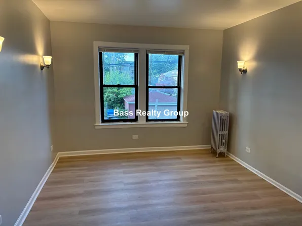1737 W Estes Ave, Chicago, IL