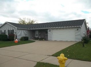1817 Biscayne Dr, Little Chute, WI 54140