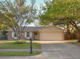 1121 Celeste St, Crowley, TX 76036