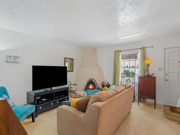1347 Pacheco Ct APT 3, Santa Fe, NM 87505