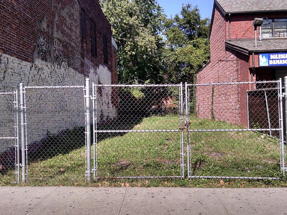 1st image of 179 Broad St