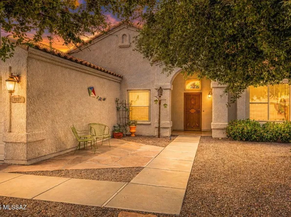 9557 N Elan Ln, Tucson, AZ 85742