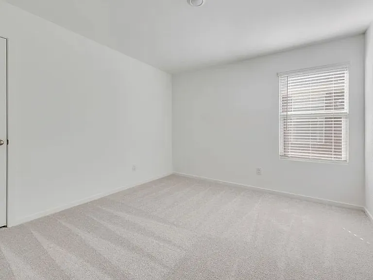 10025 Southwest Dr — Photo 13