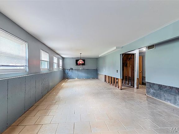 27th image of 71 Shady Oaks Dr