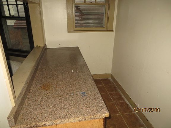 5th image of 427 N Maple Ave