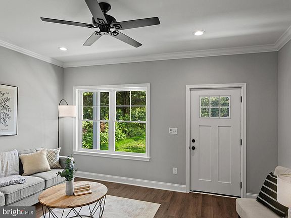 4th image of 1106 Marley Creek Dr