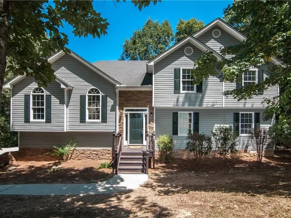 415 Philadelphia Dr, Jasper, GA 30143