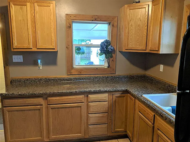 1012 Baldwin Ave — Photo 2