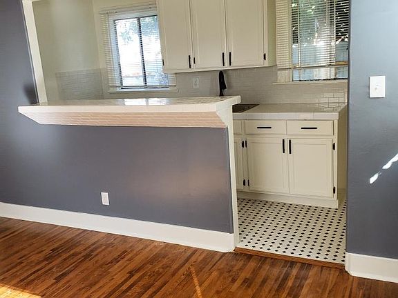 5th image of 1545 W 12th St #45