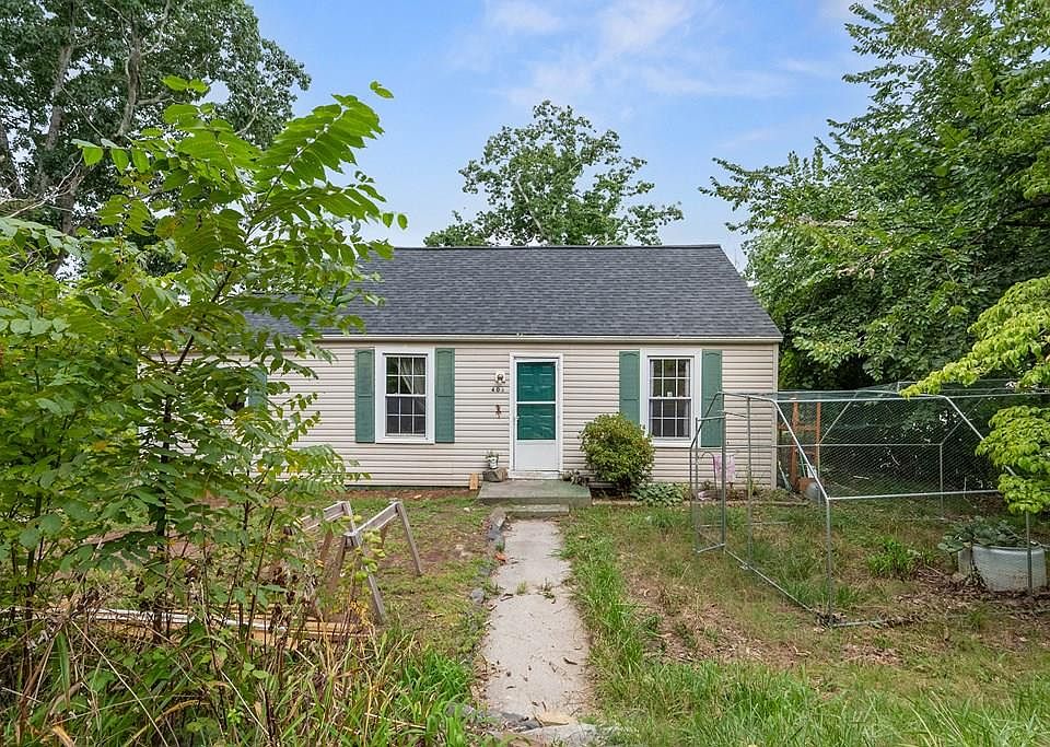 1st image of 402 Pico Dr