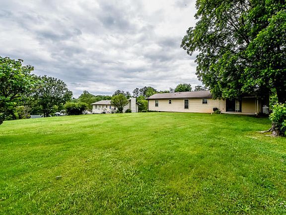 5th image of 2712 Chantay Dr