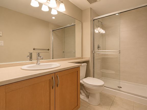 4th image of 2388 Western Pkwy #316