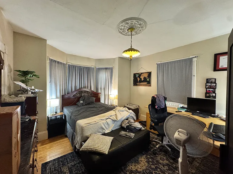 117 Chestnut St #1 — Photo 4