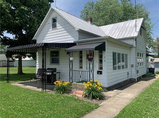 100 W Water St, Teutopolis, IL 62467