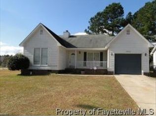 1562 Hazelcrest Dr, Fayetteville, NC 28304