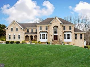 10879 Patowmack Dr, Great Falls, VA 22066