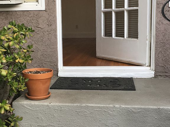 5th image of 2035 Vista Del Mar Ave #3/4