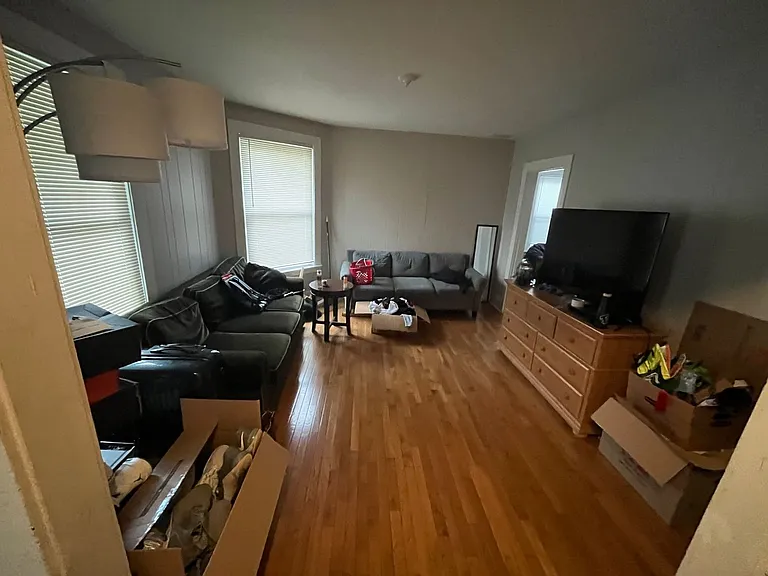 414 E Marshall St — Photo 55